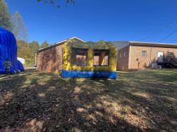 IMG 8148 1735234907 Large Bounce House